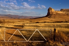 Free State Farm Gate landscape with sandstone moutains
